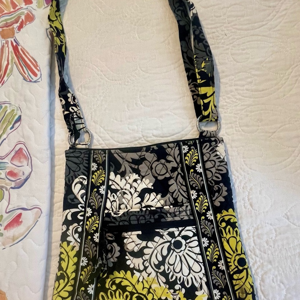 Vera Bradley Crossbody – Lemon Parfait – Retired Pattern